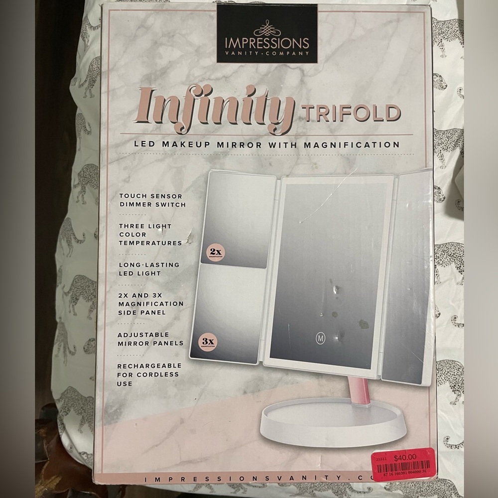 Trifold LED Mirror